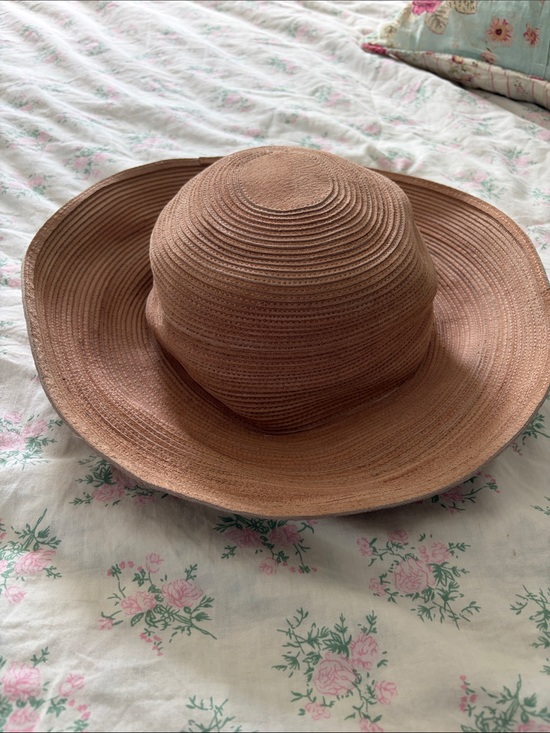 Patricia Underwood Accessories - Patricia Underwood Wide Brim Straw Hat in Tan
